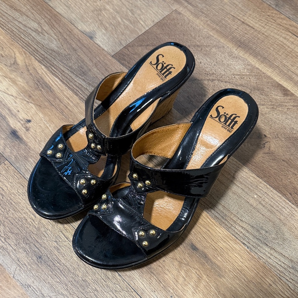 Sofft Black Wedge Sandals